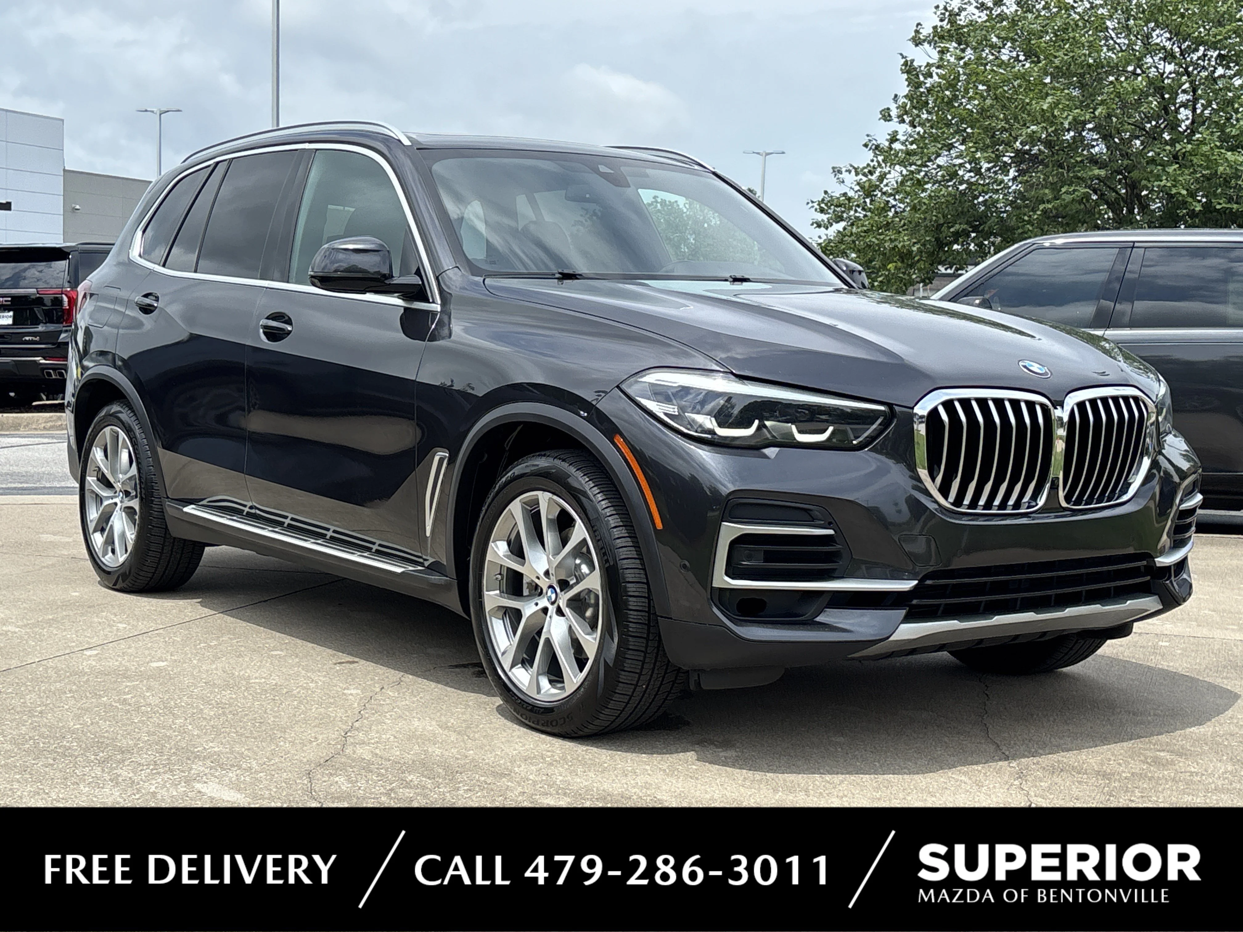 Used 2023 Dark Graphite Metallic BMW xDrive40i AWD image 1