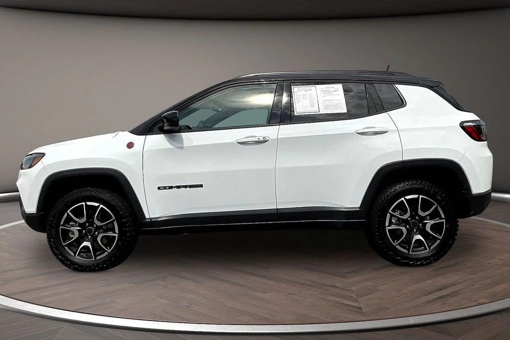 Used 2025 White Jeep Trailhawk image 7