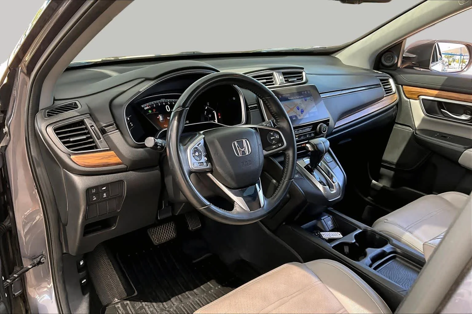 Certified Used 2017 Modern Steel Metallic Honda Touring image 18