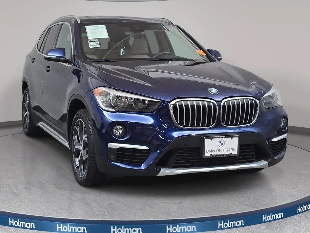 Used 2019 Mediterranean Blue Metallic BMW xDrive28i image 3