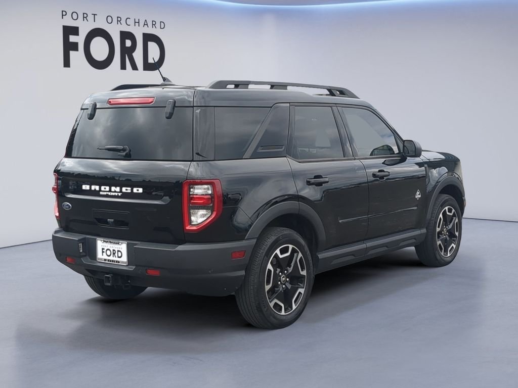 Used 2023 Black Ford Outer Banks image 7
