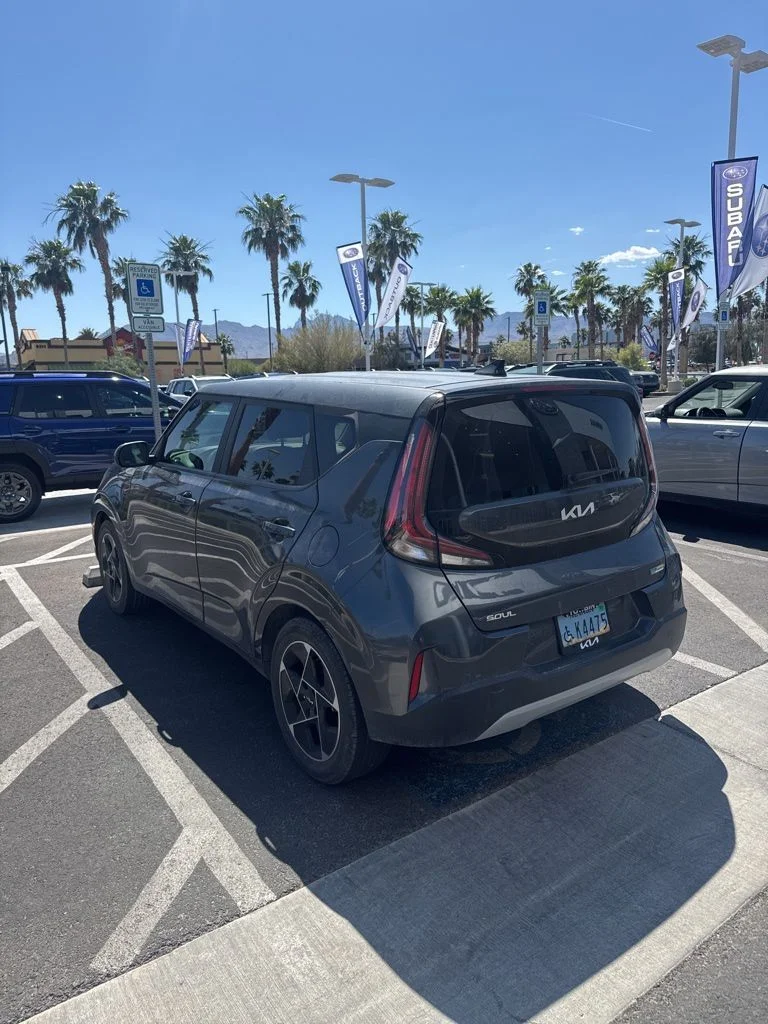 2023 Kia Soul 2.0L EX 6 IVT's photo