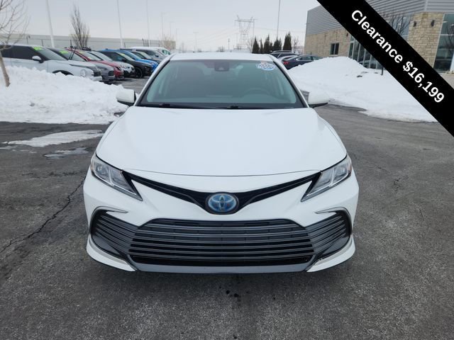Used 2022 Toyota Camry LE with VIN 4T1C31AK8NU587005 for sale in Grove City, OH