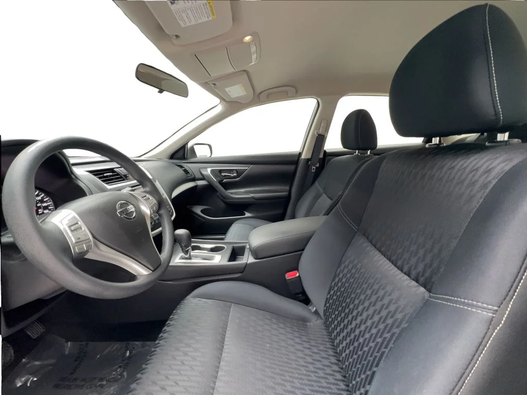 Used 2018 Silver Nissan 2.5 S image 20
