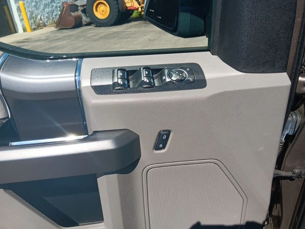 Used 2019 Stone Gray Metallic Ford XLT image 14