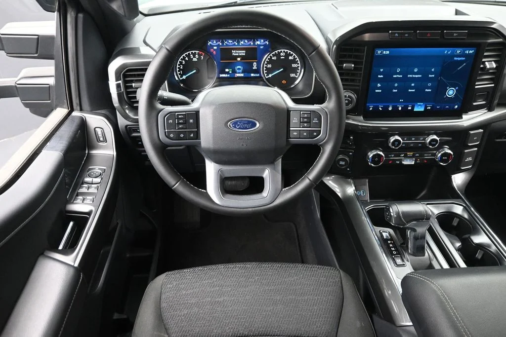 Used 2023 Silver Ford XLT image 12