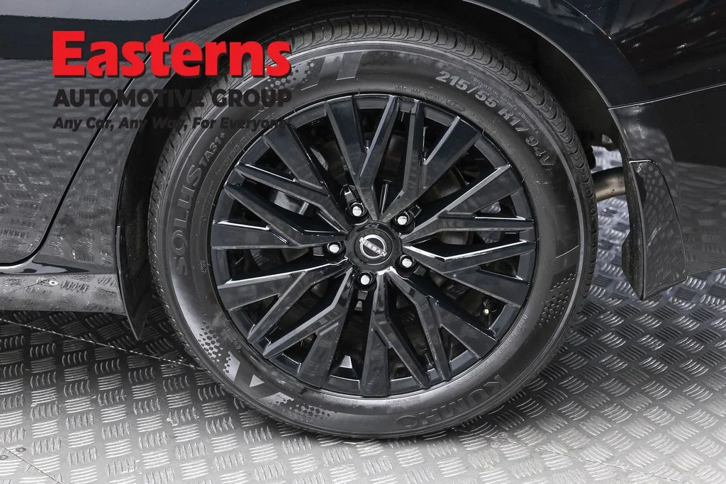 Used 2025 Black Nissan 2.5 SV image 8