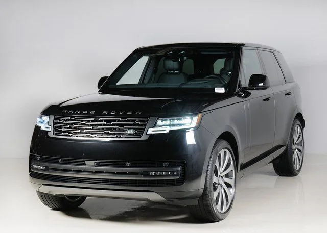 2026 Land Rover Range Rover 3.0 SE SWB's photo