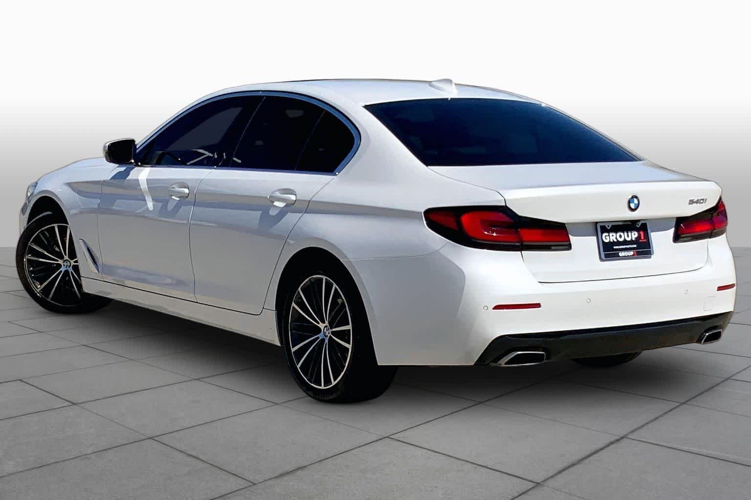 Used 2022 Mineral White Metallic BMW 540i image 12