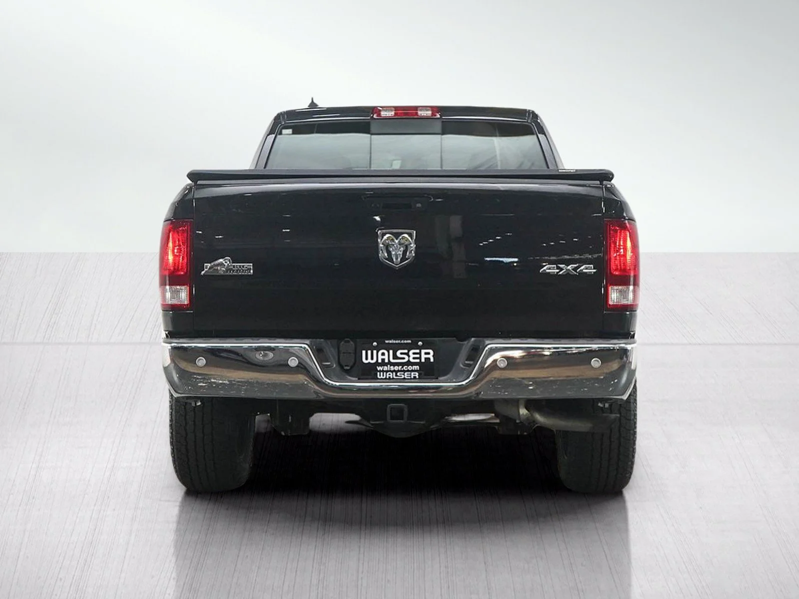 Used 2016 Brilliant Black Crystal Pearlcoat Ram Big Horn image 4