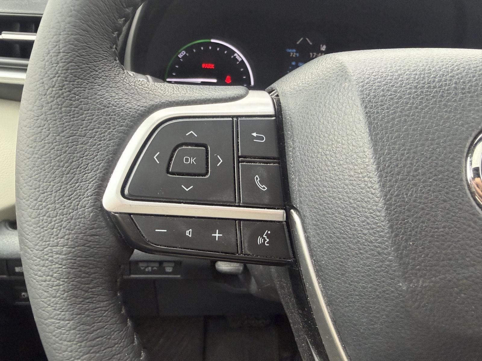 Used 2021 Blizzard Pearl Toyota XLE image 35