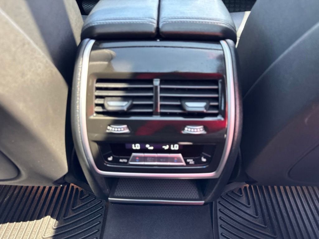 Used 2023 Dark Graphite BMW xDrive40i image 25