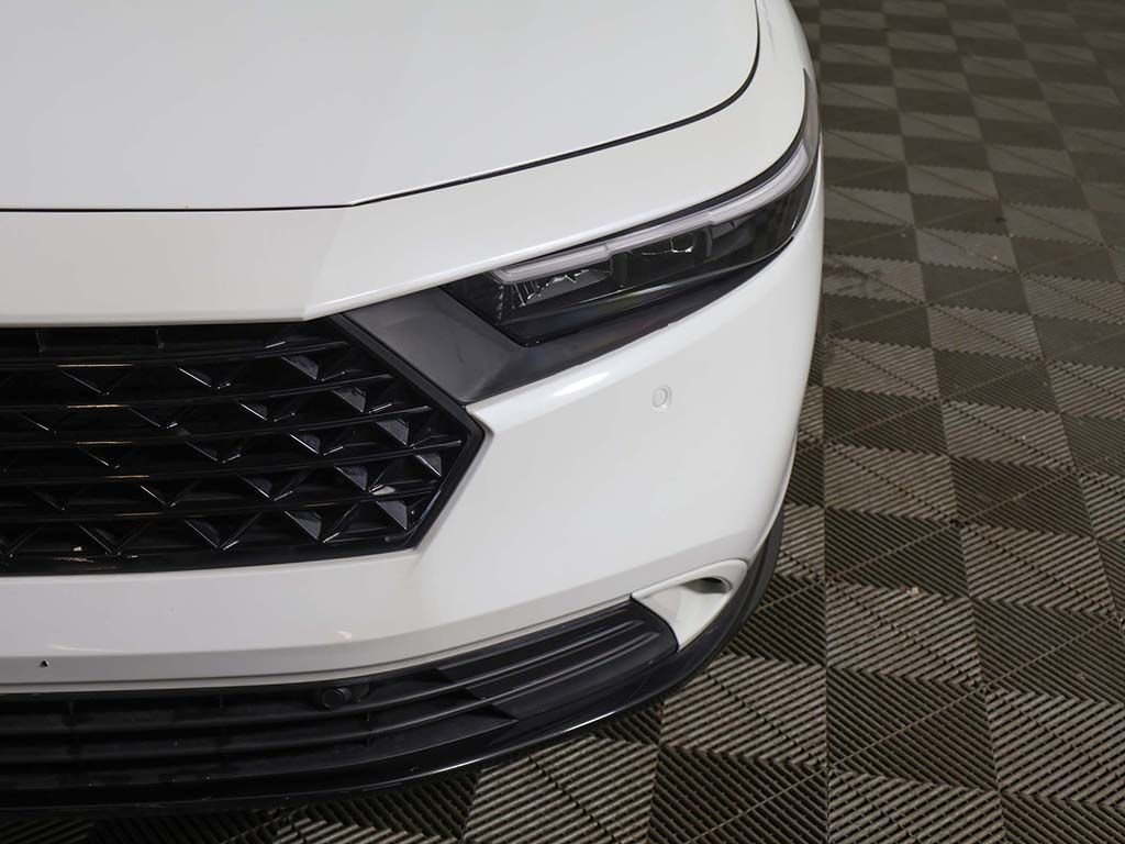 2024 Honda Accord Hybrid EX-L - Photo 14