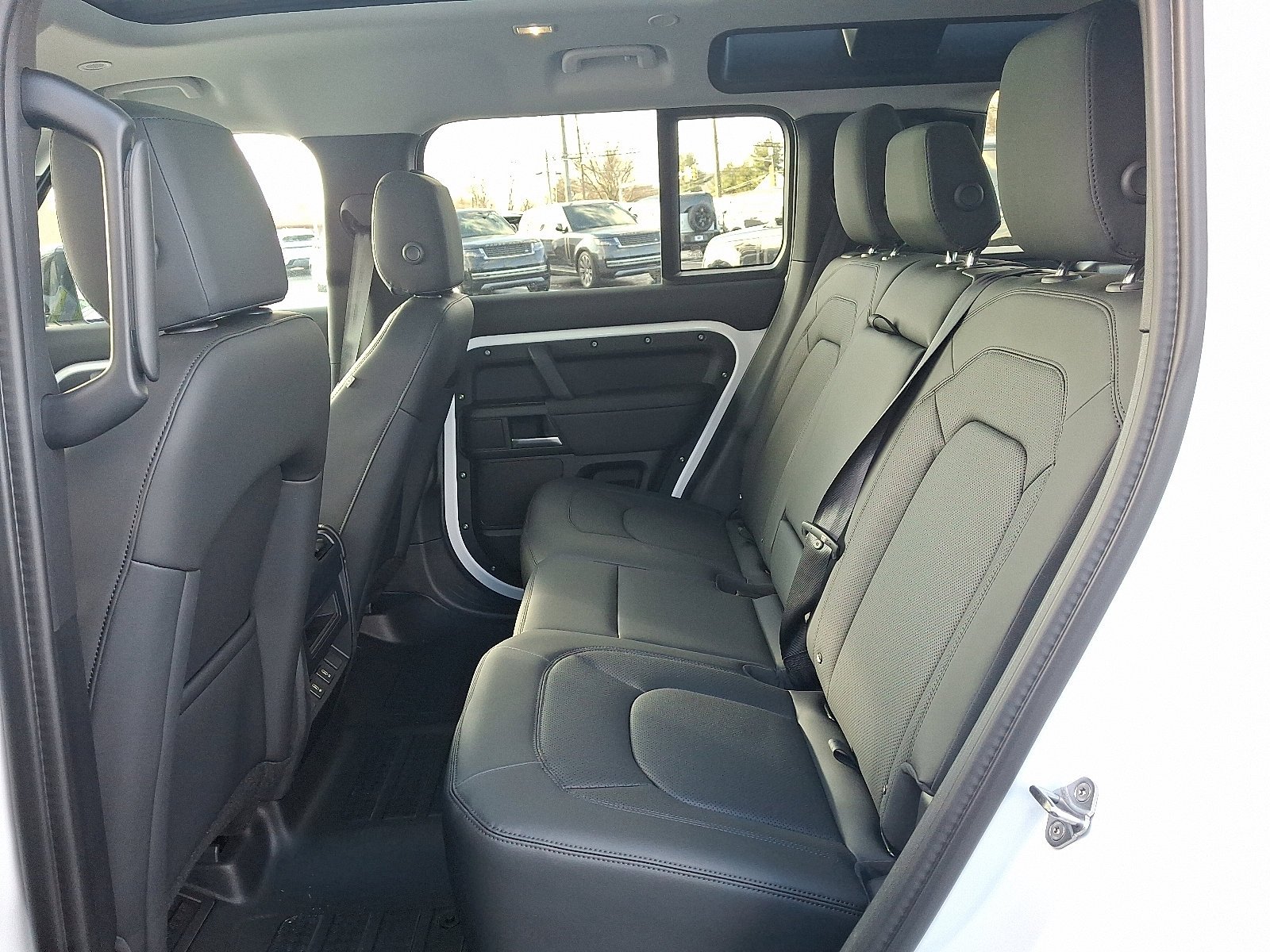 New 2026 Fuji White Land Rover S image 6