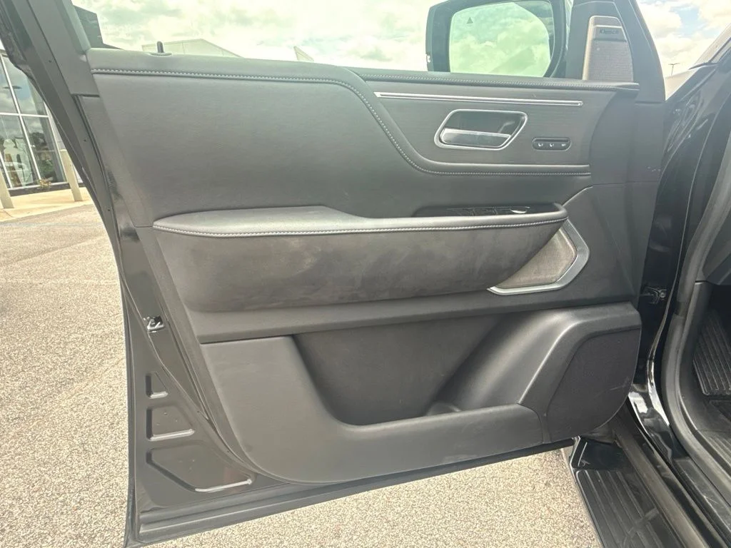 2025 INFINITI QX80 Sensory 4WD - Photo 11