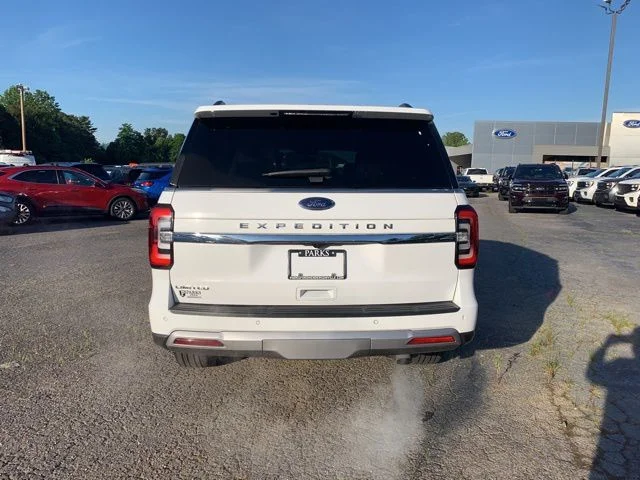 Used 2023 White Ford Limited image 7