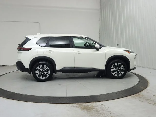 Used 2023 White Nissan SV image 9