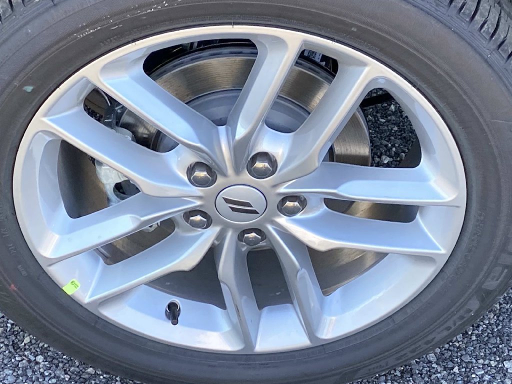 New 2026 Diamond Black Clear-Coat Exterior Paint Dodge GT Plus image 6