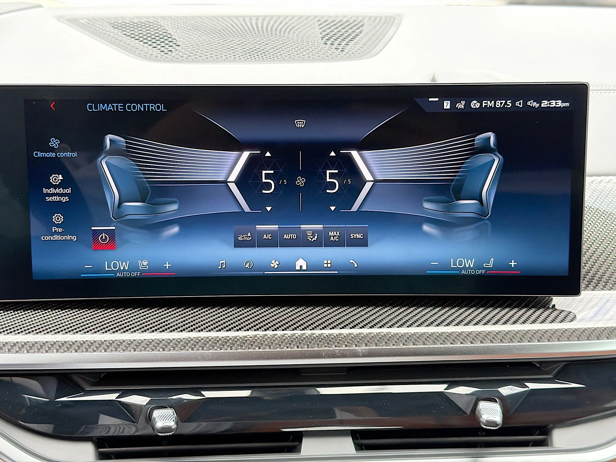 New 2026 Black Sapphire Metallic BMW M60i image 33