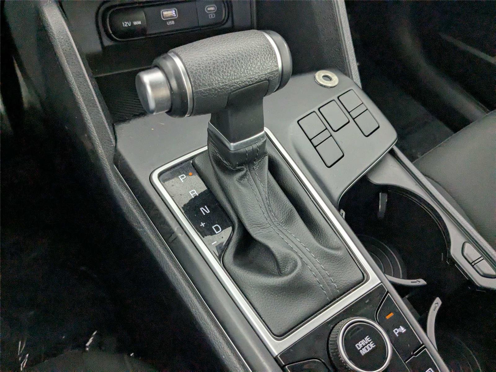 Used 2024 Fusion Black Kia LX image 24