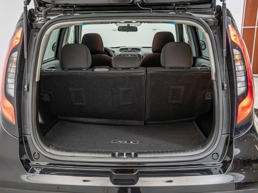 Used 2017 Shadow Black Kia  image 18