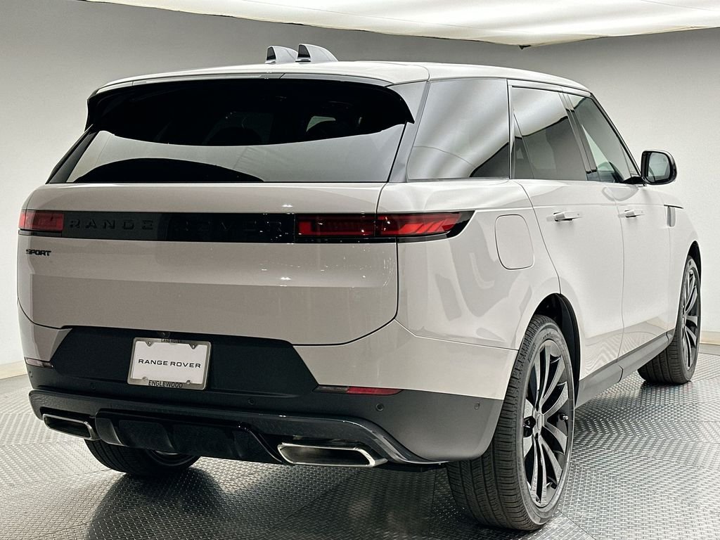 New 2026 Borasco Grey LAND ROVER SE image 11