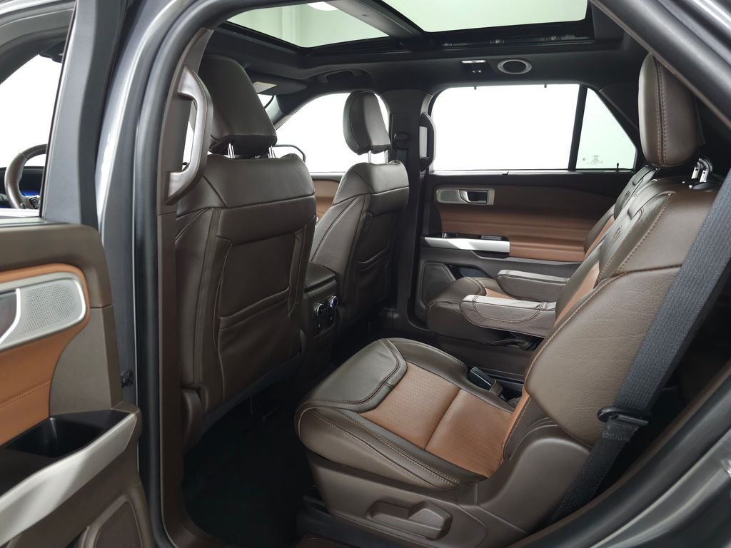 Used 2023 Gray Metallic Ford King Ranch image 36