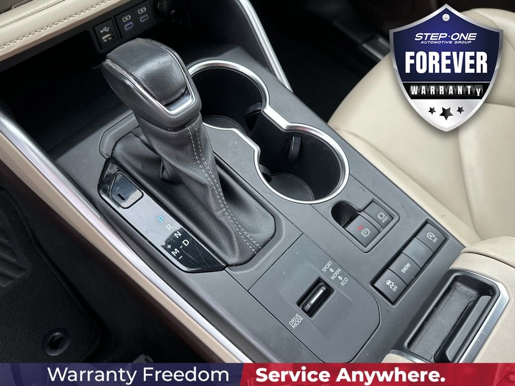 Used 2022  Toyota XLE image 28