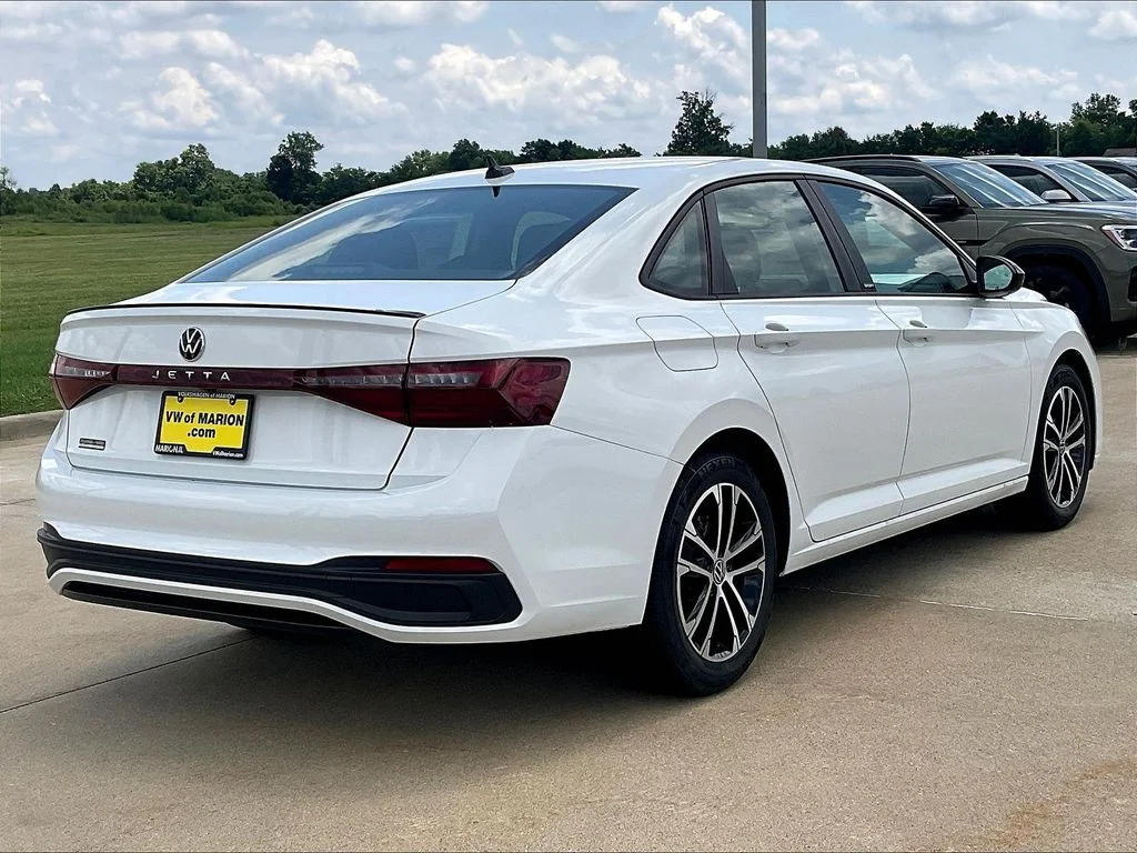 New 2026 White Volkswagen 1.5T Sport image 3