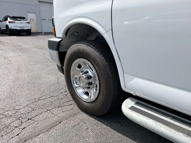 Used 2024 White Chevrolet Work Van image 30