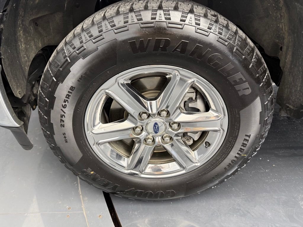 Used 2025 Black Ford XLT image 40