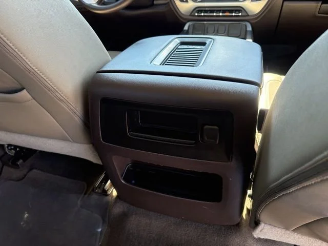 Used 2018 WHITE FROST TRICOAT GMC SLT image 48