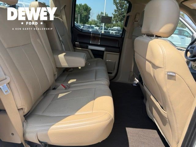 Used 2019 White Platinum Clearcoat Metallic Ford LARIAT image 24