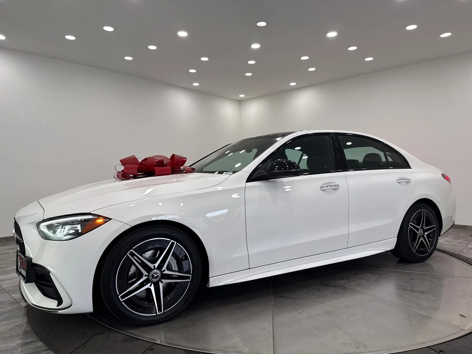 Used 2023 Polar White Mercedes-Benz C 300 4MATIC® SEDAN image 4