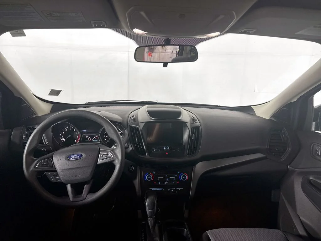 Used 2019 Gray Ford SE image 12