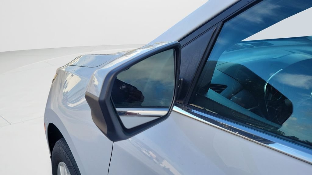 Used 2023 White Chevrolet LT image 26