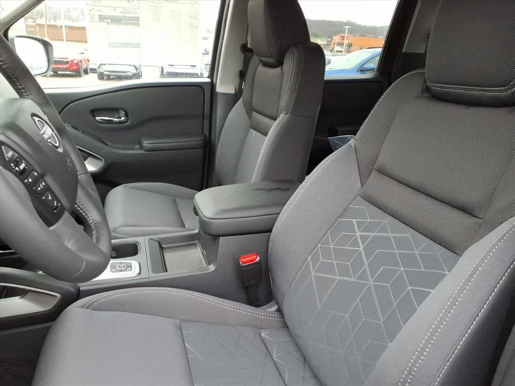 2026 Nissan Frontier SV - Photo 4