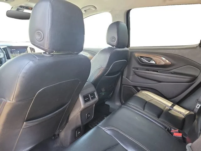 Used 2018 EBONY TWILIGHT METALLIC GMC SLE image 23