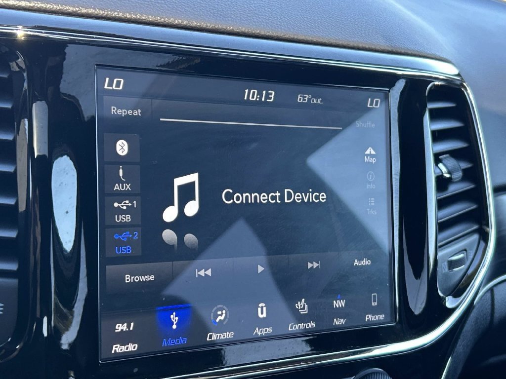 Used 2019 White Jeep Limited image 29