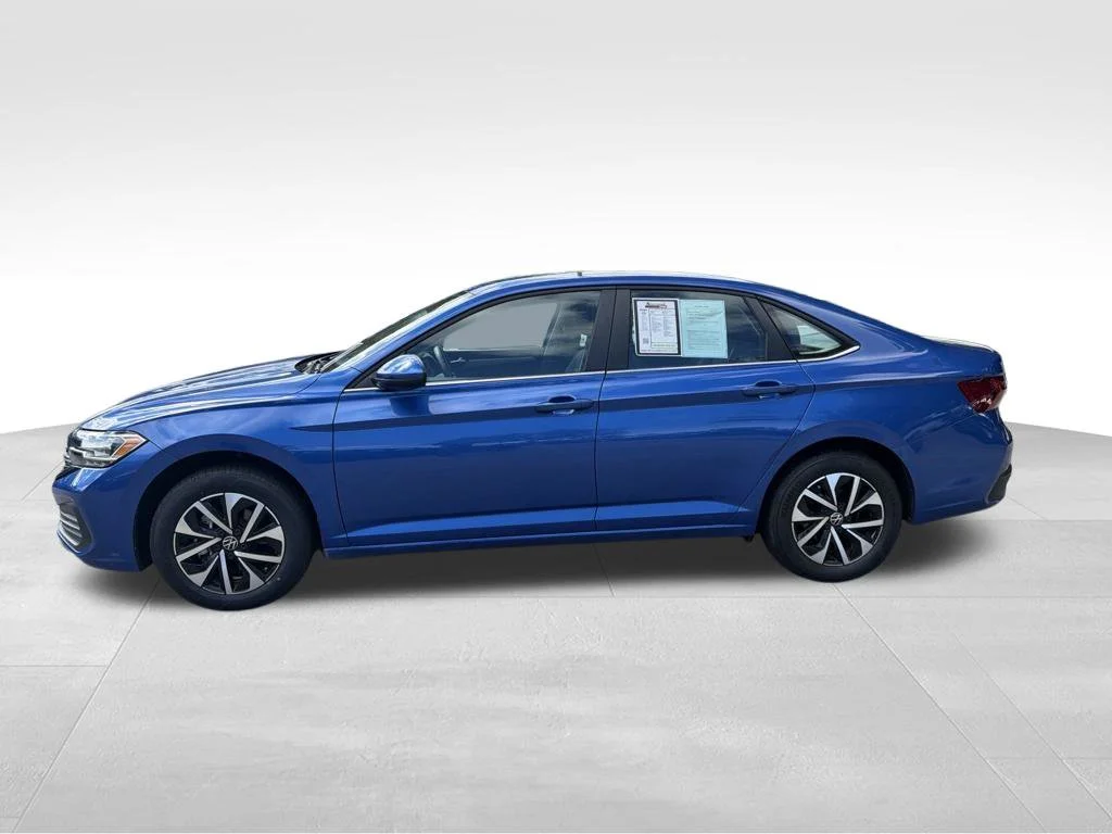 Used 2023 Blue Volkswagen 1.5T S image 4