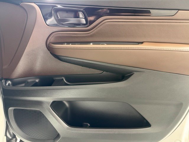 2025 Honda Odyssey Touring - Photo 38