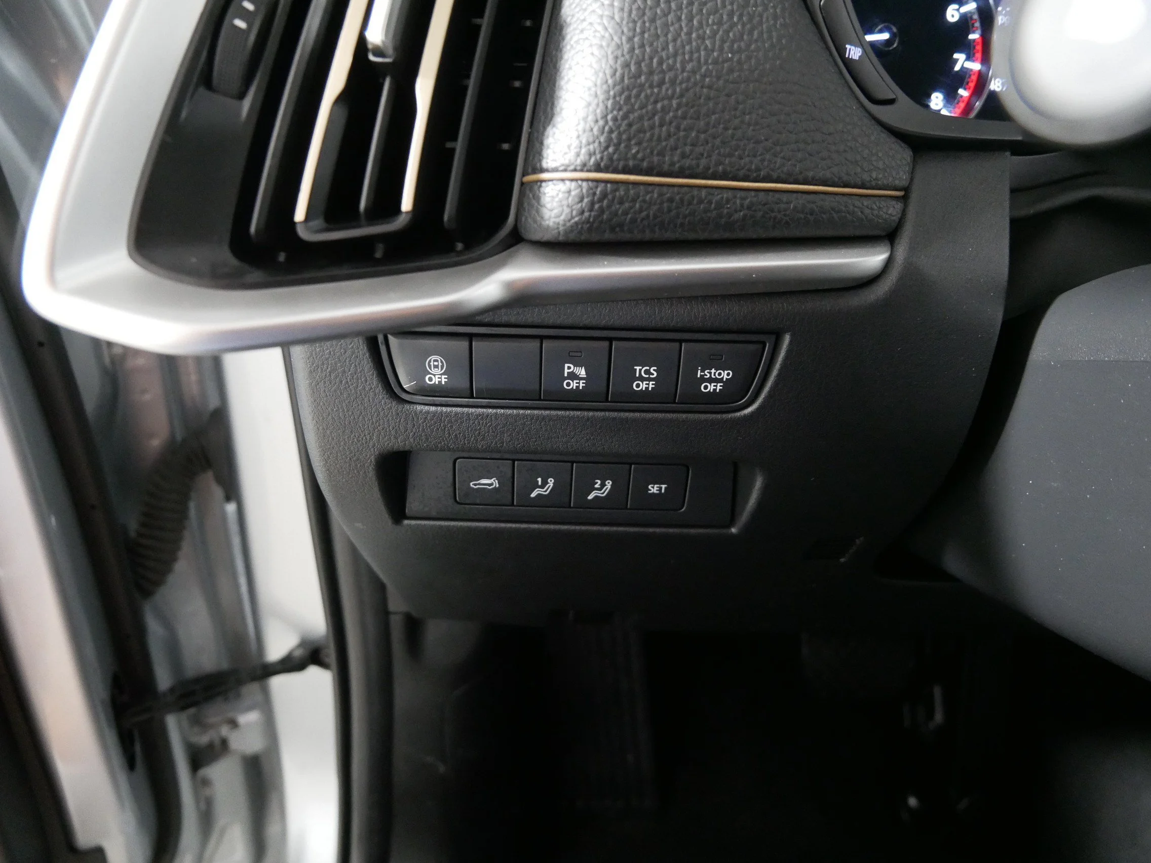 Used 2024 Sonic Silver Mazda 3.3 Turbo Premium image 26