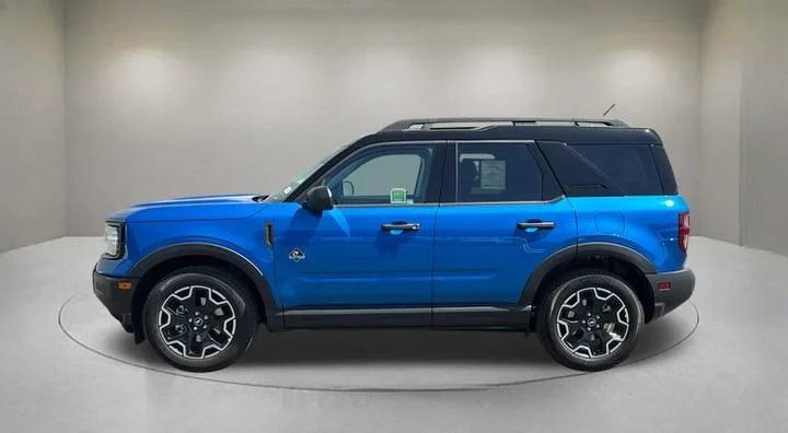 New 2026 Velocity Blue Metallic Ford Outer Banks® image 3