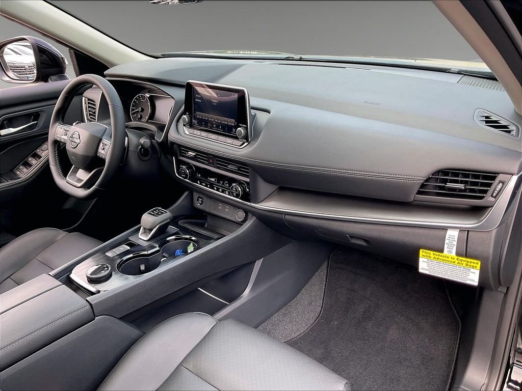 2026 Nissan Rogue Dark Armor - Photo 10