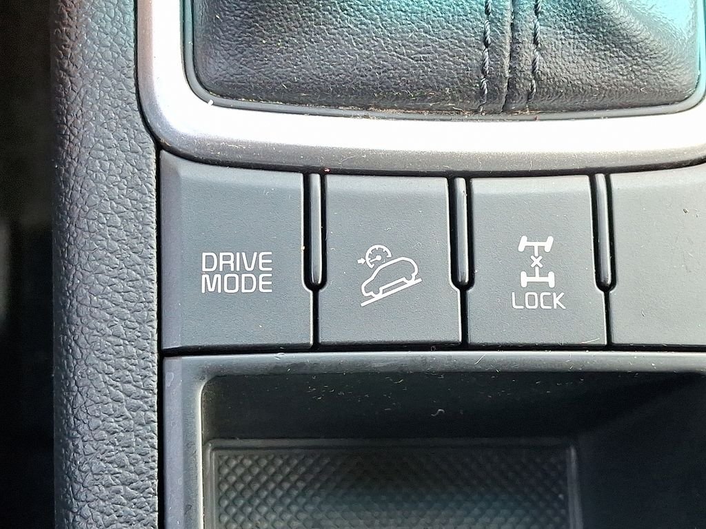 Used 2022 Gray Kia LX image 24