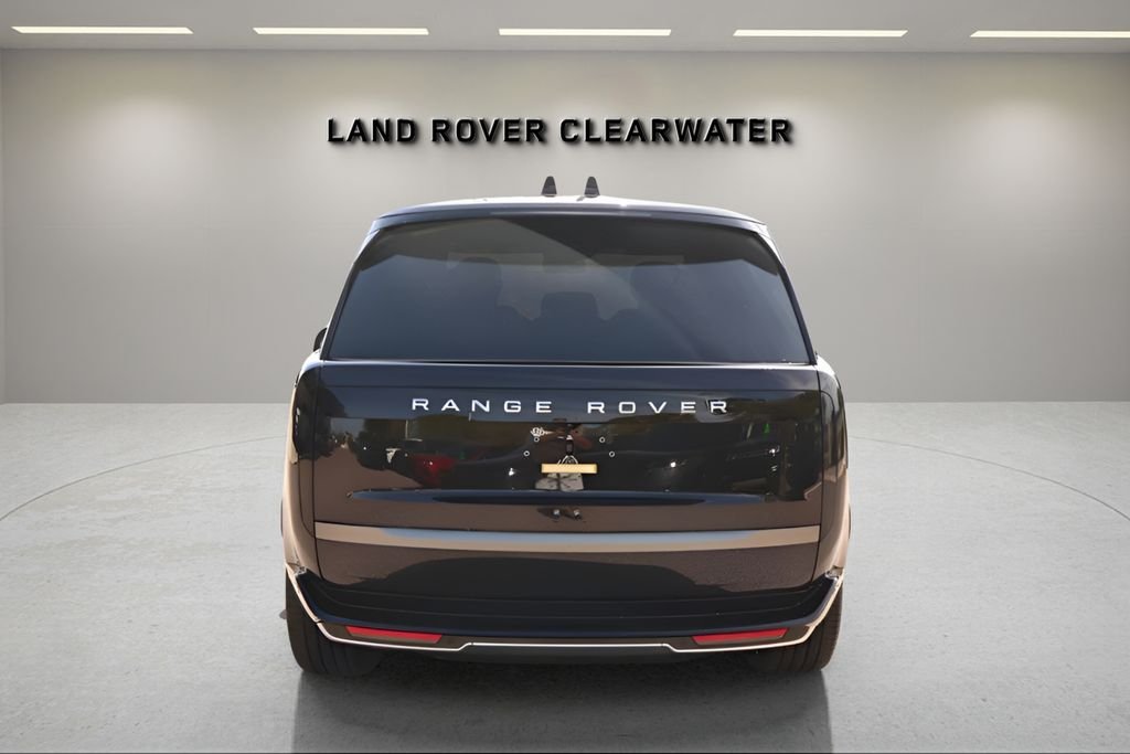 New 2026 Santorini Black Land Rover SE image 4