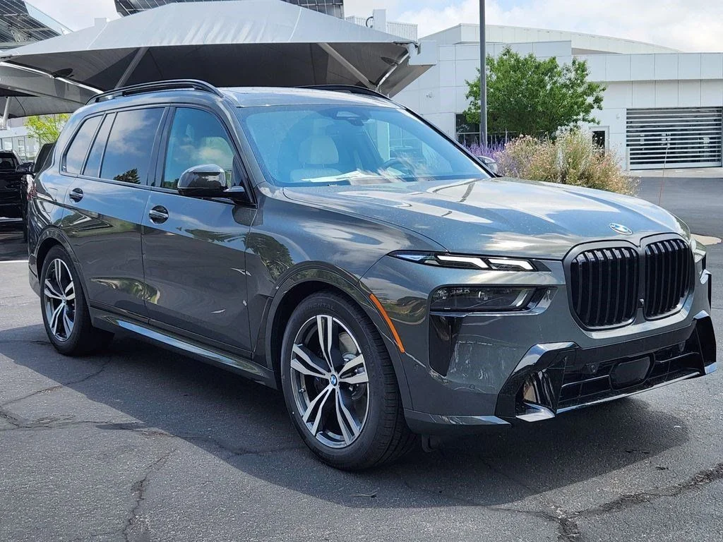 Used 2027 Dravit Grey Metallic BMW xDrive40i image 5