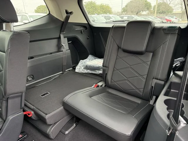 New 2026 Black Volkswagen 2.0T SE w/Technology image 22