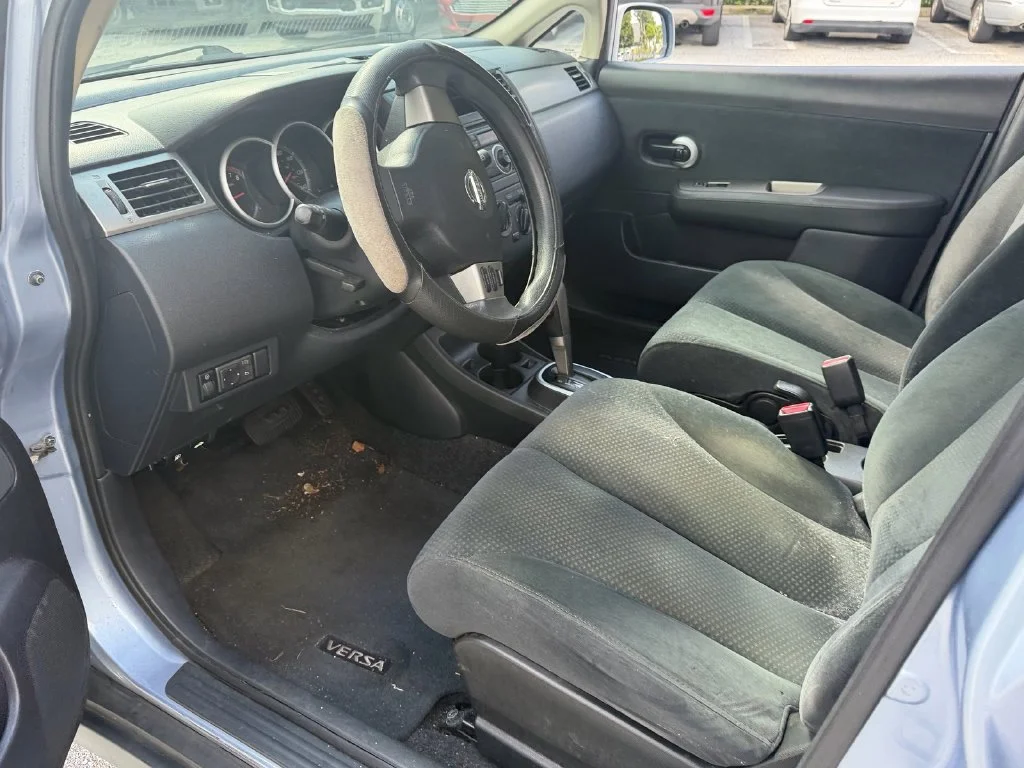 Used 2011 Blue Nissan 1.8 S image 11