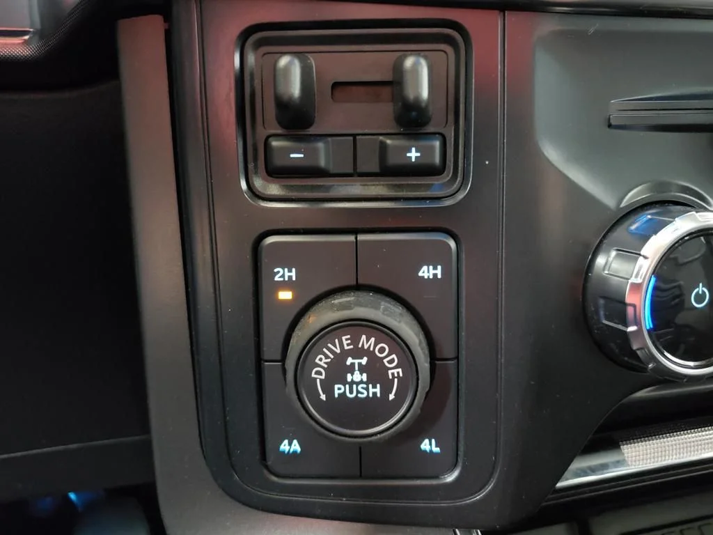 Used 2025 White Ford Tremor image 23